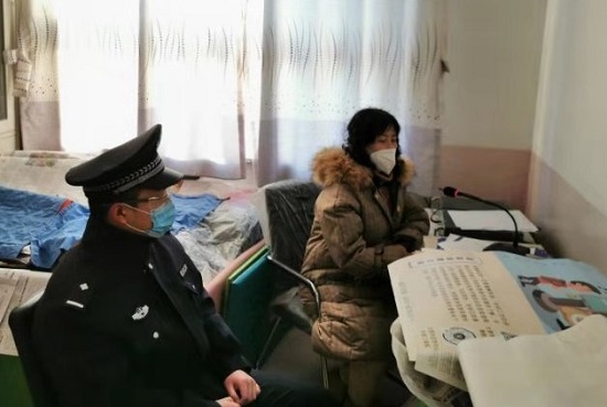 “咱自己人，早發(fā)現(xiàn)早報告……“民警的土味喊話接地氣